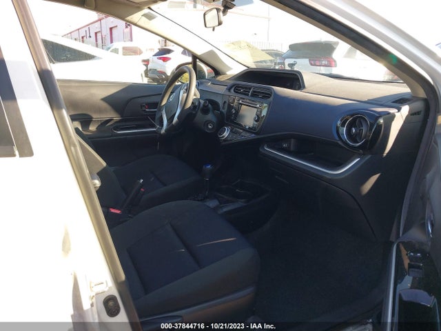 Toyota Prius C One/two/three/four 2016 JTDKDTB30G1135148 Image 5