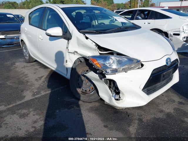 Toyota Prius C One/two/three/four 2016 JTDKDTB30G1135148 Image 6