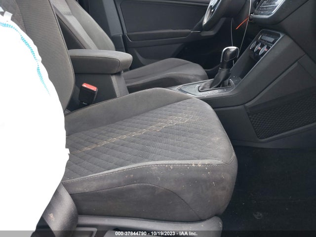 3VV1B7AX0JM103681 Volkswagen TIGUAN S