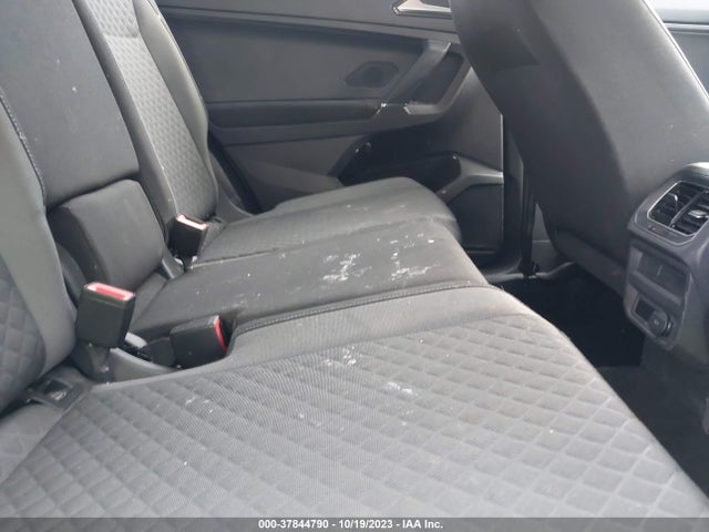 3VV1B7AX0JM103681 Volkswagen TIGUAN S