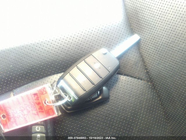 5XXGW4L2XHG142948 KIA OPTIMA SX