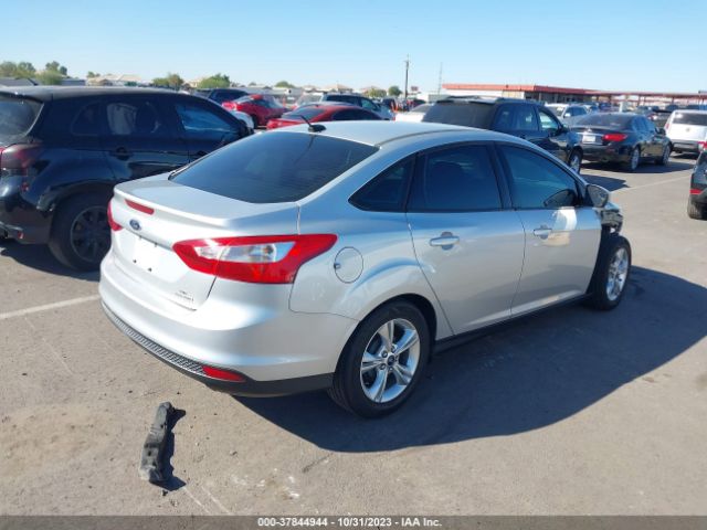 1FADP3F2XEL391516 Ford FOCUS SE
