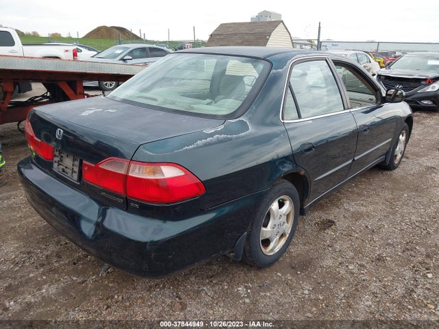 2000 HONDA ACCORD SDN EX VIN: 1HGCG5657YA080042