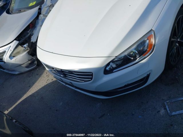 YV140MEM4H1370890 Volvo V60 Platinum