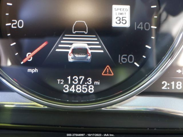 YV140MEM4H1370890 Volvo V60 Platinum