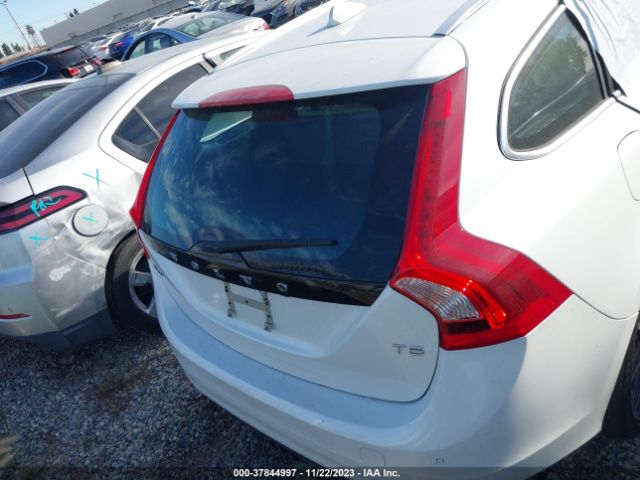 YV140MEM4H1370890 Volvo V60 Platinum