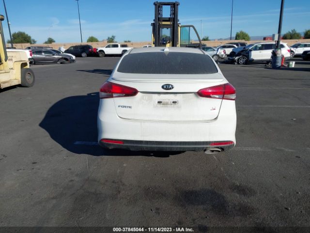3KPFL4A78HE014042 KIA FORTE S