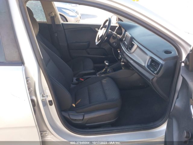 3KPA25AB4JE066698 KIA Rio 5-door Lx