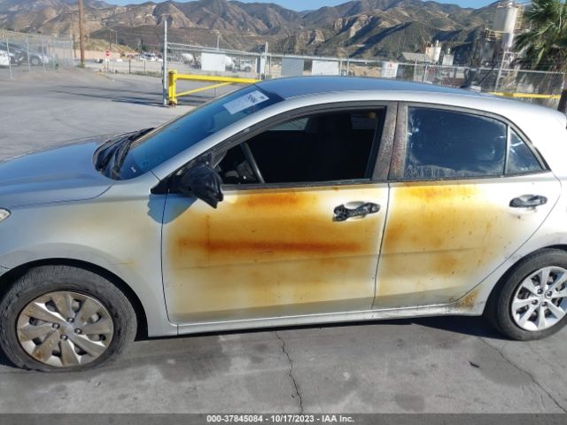 3KPA25AB4JE066698 KIA Rio 5-door Lx