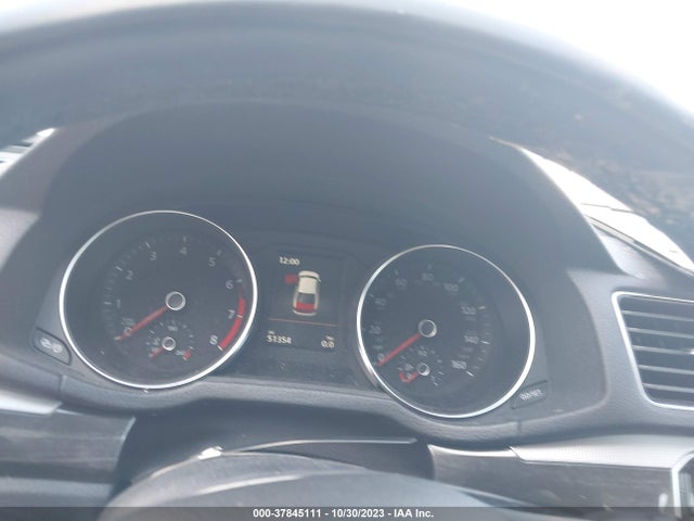 1VWBA7A37JC030455 Volkswagen Passat 2.0t Se