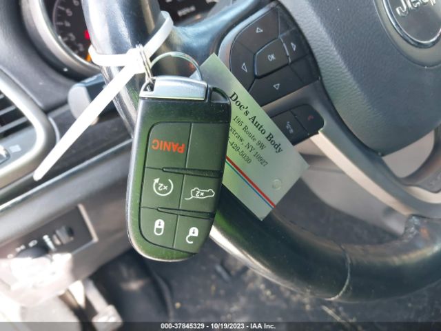 2019 JEEP GRAND CHEROKEE 1C4RJFBG8KC854429 Photo 10