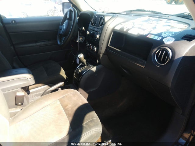 1C4NJPBA1GD648774 Jeep Patriot Sport