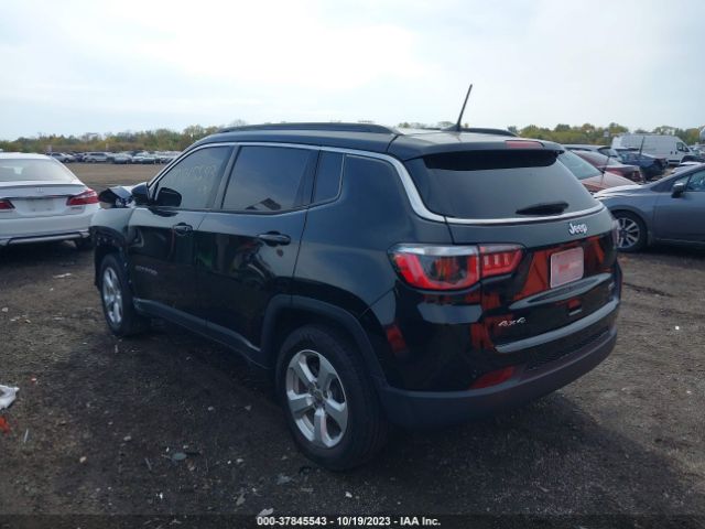 3C4NJDBB2JT246111 Jeep Compass Latitude