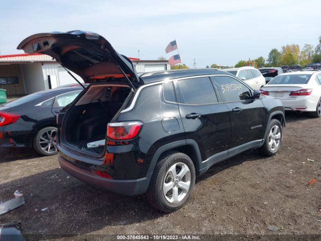 3C4NJDBB2JT246111 Jeep Compass Latitude