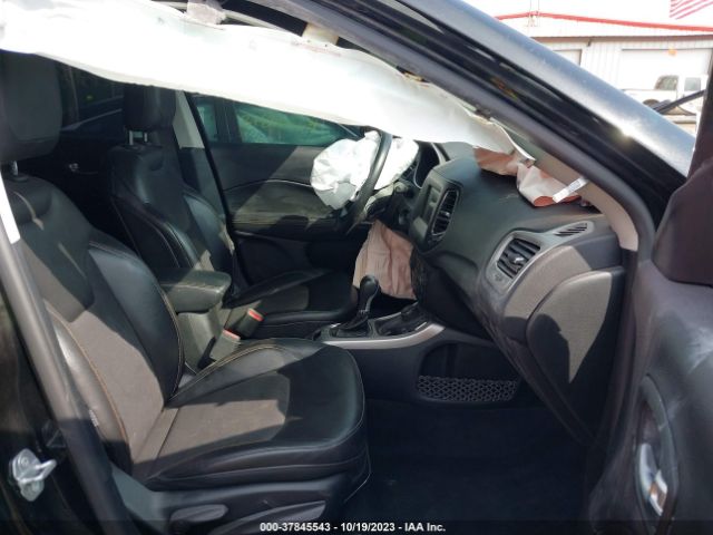 3C4NJDBB2JT246111 Jeep Compass Latitude
