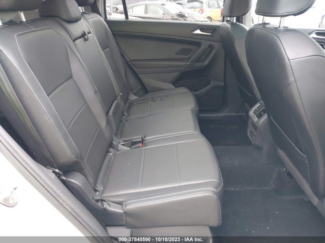 3VV2B7AX2JM194716 Volkswagen Tiguan Sel/se