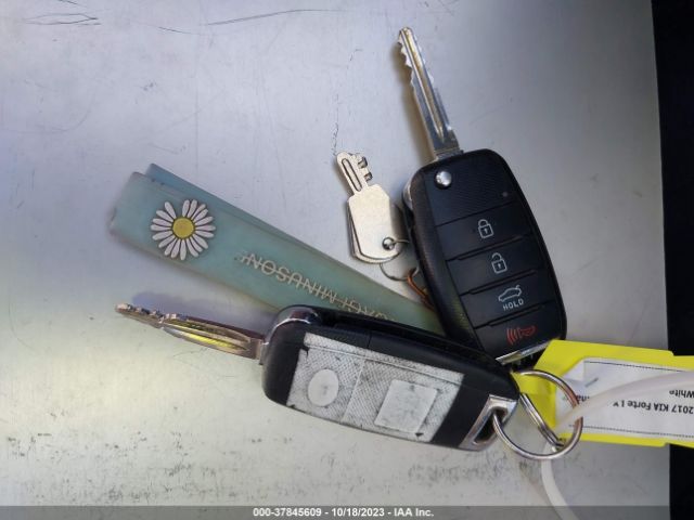 3KPFK4A74HE045341 KIA FORTE LX