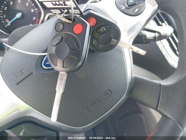 1FMCU9GX1GUA25223 Ford ESCAPE SE