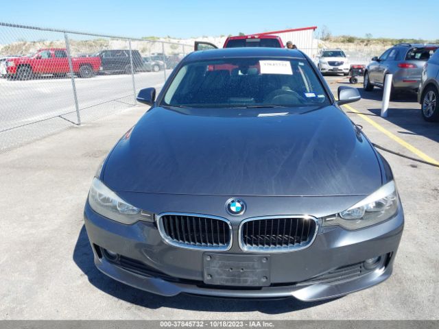 WBA3B1C52EP678586 BMW 3 Series 320i