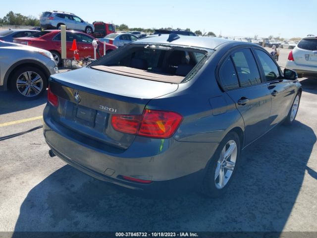 WBA3B1C52EP678586 BMW 3 Series 320i