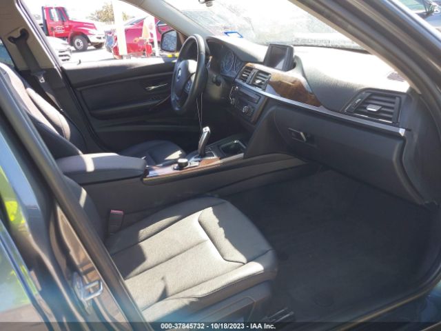 WBA3B1C52EP678586 BMW 3 Series 320i