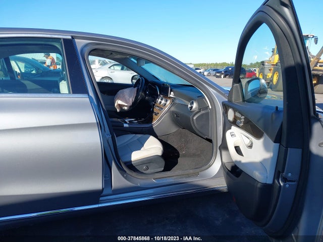 55SWF4JB3GU127741 Mercedes-Benz C-class C 300