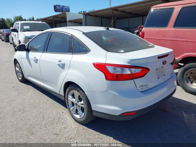 Ford FOCUS SE 2014 1FADP3F26EL229527 Image 3