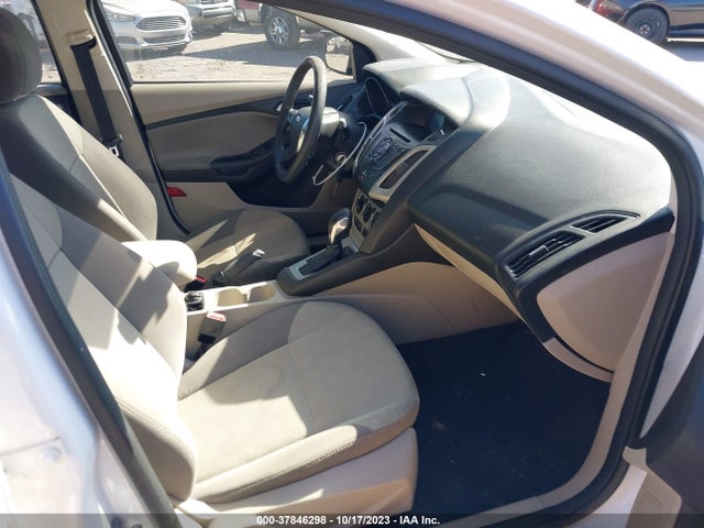 Ford FOCUS SE 2014 1FADP3F26EL229527 Image 5