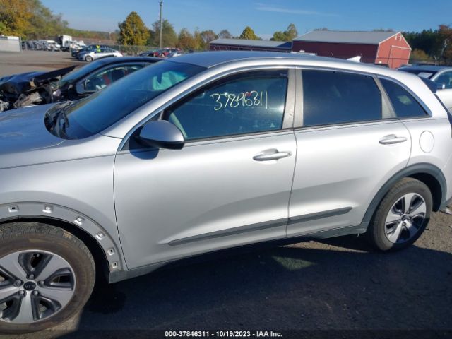 KNDCB3LC7H5036703 KIA NIRO FE