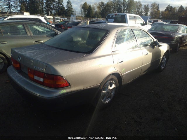 1998 LEXUS ES 300 LUXURY SPORT SDN VIN: JT8BF28GXW5033358