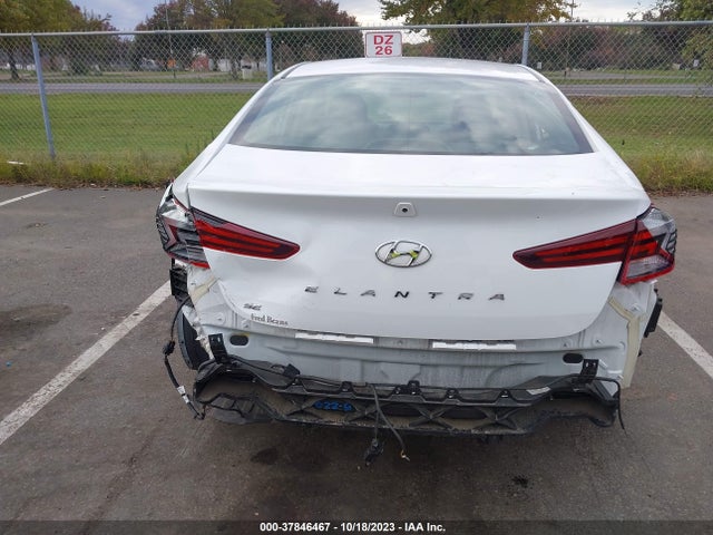 Hyundai ELANTRA SE 2020 5NPD74LF4LH503350 Image 16