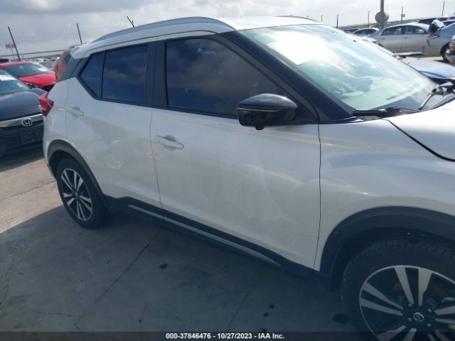 3N1CP5CU6KL564717 Nissan KICKS SR
