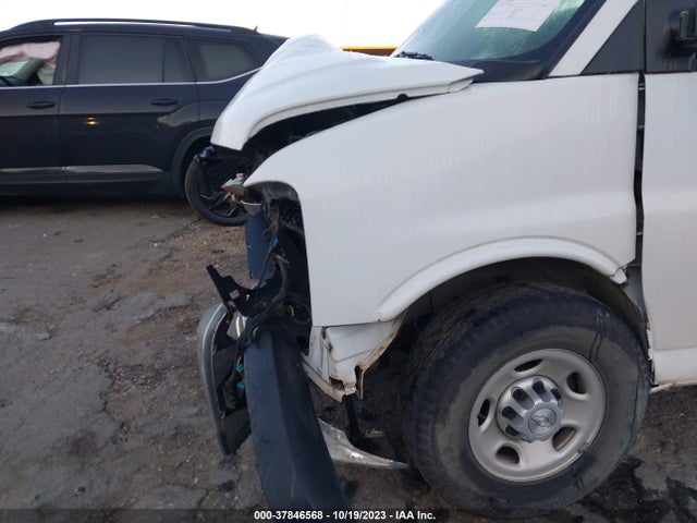 Chevrolet Express 2500 Work Van 2017 1GCWGAFF4H1127461 Image 6