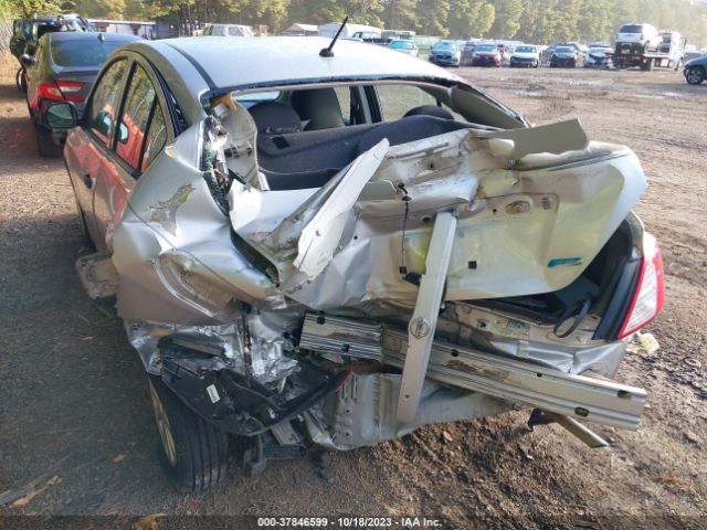 3N1CN7AP7FL955783 Nissan Versa S Plus