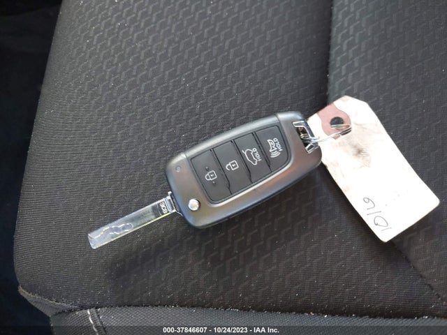 Hyundai ELANTRA GT 2018 KMHH35LE4JU030509 Image 11