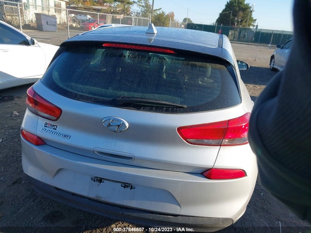 Hyundai ELANTRA GT 2018 KMHH35LE4JU030509 Image 16