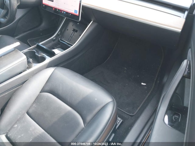5YJ3E1EA6JF153622 Tesla Model 3 Mid Range/long Range