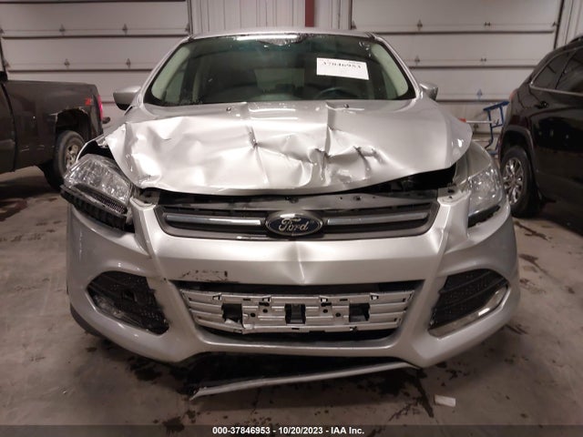 37846953 :رقم المزاد ، 1FMCU9G92GUB63161 vin ، 2016 Ford Escape Se مزاد بيع
