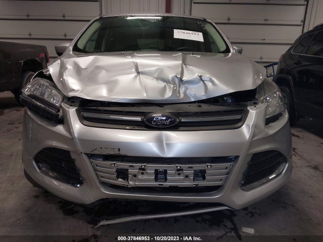 37846953 :رقم المزاد ، 1FMCU9G92GUB63161 vin ، 2016 Ford Escape Se مزاد بيع