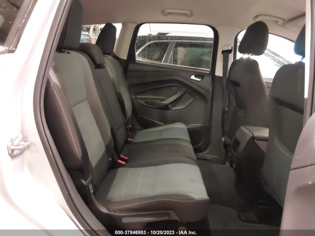 37846953 :رقم المزاد ، 1FMCU9G92GUB63161 vin ، 2016 Ford Escape Se مزاد بيع