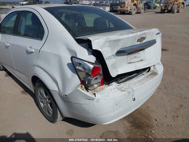 Chevrolet SONIC LT 2015 1G1JC5SH7F4168367 Image 6