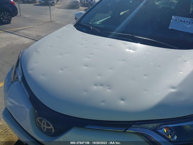 2018 TOYOTA RAV4 ADVENTURE/XLE VIN: JTMWFREV8JJ752624
