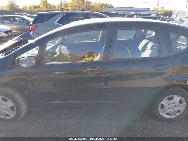 2013 HONDA FIT VIN: JHMGE8G3XDC066959