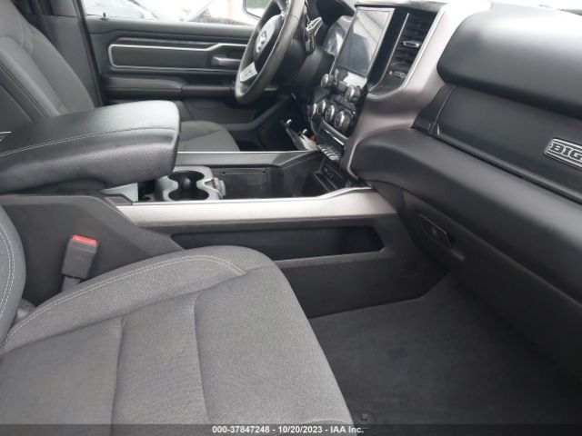2019 RAM 1500 1C6SRFFT6KN699232 Photo 4
