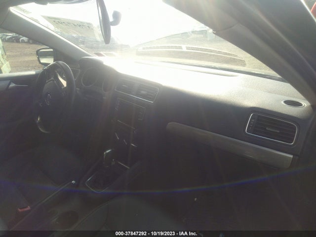 3VWDB7AJ1HM386395 Volkswagen Jetta 1.4t Se