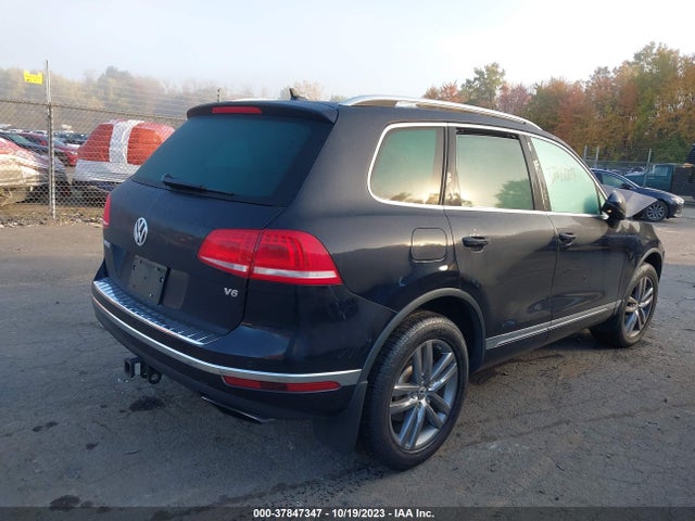WVGEF9BP0FD003027 Volkswagen Touareg Lux