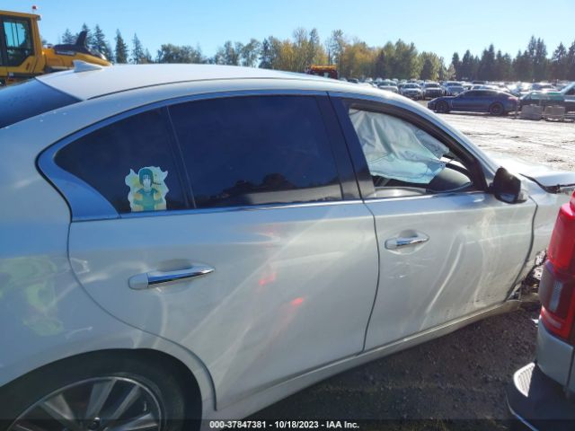 JN1BV7AR2FM394394 Infiniti Q50 Premium
