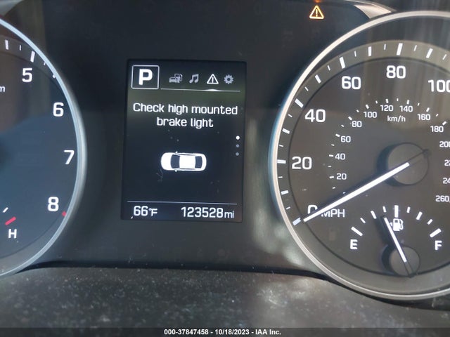2018 HYUNDAI ELANTRA LIMITED VIN: 5NPD84LF6JH286961