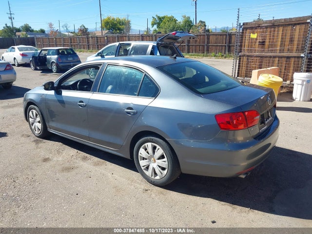 3VWD17AJ4EM249465 Volkswagen Jetta Sedan Se