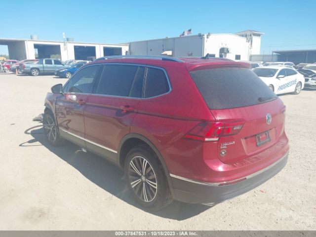 2018 VOLKSWAGEN TIGUAN 3VV2B7AX2JM039518 Photo 2